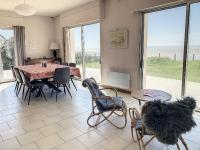 Villa avec jardin et accès direct plage, terrasse, 5 chambres, 2 salles d'eau, wifi, parking - FR-1-361-132 - Chambres d'hôtes Saint-Pair-sur-Mer