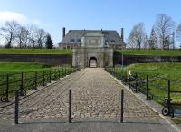 La ruche Arrageoise - Parking gratuit - Cozy - Grand lit - Long séjour - Bed and Breakfast