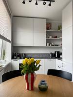 Oldtown Apt w/Balcony, free Pkg - Ferienwohnung Klaipėda
