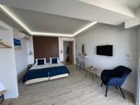 Deluxe Suite with Spa Bath