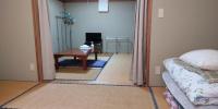 Zimmer im japanischen Stil mit Gemeinschaftsbad
