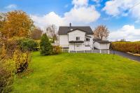 A beautiful 3-bedroom apartment with stunning views and free parking - B&B Bergen