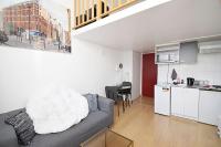 Beau studio mezzanine meublé - B&B