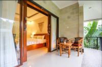 Modern Room w/ Desk, Office Chair & Kitchenette /2 - B&B Ubud