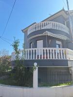 Amaze House - B&B