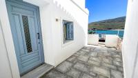 Paraporti 2-BDR Retreat in Andros Town by Explore Andros - B&B