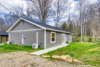 Misty Cove Cabin, Pickleball Court, Creek, WIFI, Mountain Views, No Cleaning Fee - Chambres d'hôtes Cosby