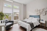 Modern Apt - Downtown Charm - Ideal Location - B&B