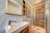 Modern & Central Two Bed - Balluta Bay - Sleep 6 - Bed and Breakfast Sliema