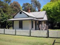 B&B Trentham - Lynden Cottage - built 1884 in the heart of town - Bed and Breakfast Trentham