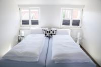 Apartment mit Balkon E