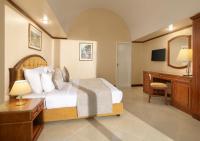 Executive Suite, King Bed, Garden View