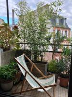 Eiffel Tower view - Balcony - Trocadero - B&B