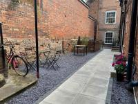 Moray Court Chester City Centre Studio Apartment by Rework Accommodation - B&B