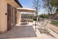 Villa Chiara APT 2-Appartamento in villa con piscina - B&B Cavaion Veronese