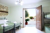 Triple Room with Garden View