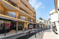 Cap Ferrat View III AP4401 By Riviera Holiday Hom - Bed and Breakfast