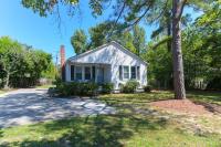 Revamped 3BR Oasis - Forest Dr - Bed and Breakfast Columbia