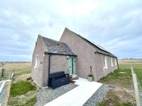 Modern Refurbished Church nr Butt of Lewis beaches - Chambres d’hôtes Port of Ness