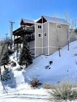 NEW & Luxurious House, hot tub & amazing views - Ferienwohnung Lake Arrowhead