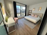 B&B Los Angeles - West Hollywood Luxury Townhome - Bed and Breakfast Los Angeles