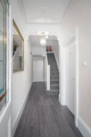 BARTON BEACHSIDE - Comfort OneBedroom Apartment, Double & Sofabed - Central Beach & Promenade Location - Over 21's, Family Friendly Only, ID Required, Stairs Access - Chambres d'hôtes Blackpool