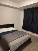 B&B Hamilton - 1 Bedroom Suite - Brand New building, Double bed - Bed and Breakfast Hamilton