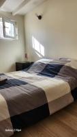 B&B Neuilly-sur-Marne - CHAMBRE dans une maison partagée - Bed and Breakfast Neuilly-sur-Marne