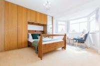 B&B Solihull - Modern 3 Bed Home - Solihull Centre - Bed and Breakfast Solihull