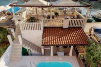 B&B Jelsa - Radovani Luxury Apartment with Private Pool - Bed and Breakfast Jelsa