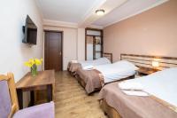 Zweibettzimmer mit Zustellbett