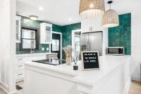 Emerald On Acorn - Hot Tub & Fire Pit - B&B