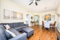 Beautiful Deluxe Condo, Vista Cay - 3023 - B&B