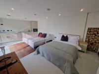 Garden Apartment, sleeps 4 - B&B