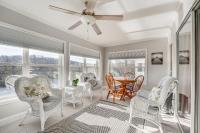 Marina Views and Cozy Sunroom Condo in Branson! - B&B Branson