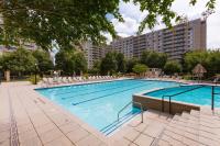 Incredible 1 BR Apt + Den @Crystal City With Gym - B&B