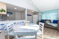 Hampton Beach Seaside Villa Unit 2 - B&B Hampton