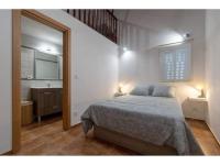 Room #1183690401