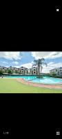 URlyfstyle Kikuyu Escape Waterfall Mall of Africa - Chambres d'hôtes Midrand