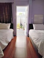 B&B Bangkok - Mango Tree Guestroom - Bed and Breakfast Bangkok