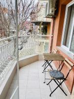 Family Apartments Pomorie 6 - B&B