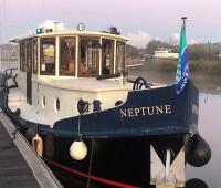 Remorqueur Péniche année 1904 tout confort sur la voie verte Camon Amiens Hortillonages - B&B