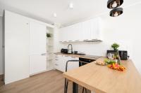 B&B Lodz - Hideaway Apartment - Terrace with Garden & Parking- by Rentujemy - Bed and Breakfast Lodz
