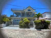 Maison Blanche Self Catering Apartment 1 - B&B Triolet