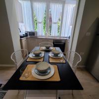 TESA apartment, accommodates 4, Next to City Center, with AC and WiFi - B&B