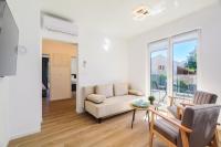 Apartment mit Poolblick