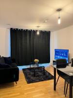 Spacious 2 Bedrooms Apartment In Stratford - Chambres d’hôtes