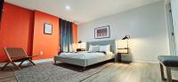 Walk to Everything From The Lofts Suite 306 - B&B