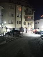 Apartman Mladenovic Center, free parking&wifi - Chambres d’hôtes