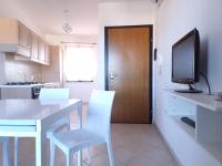 Room #1184587201